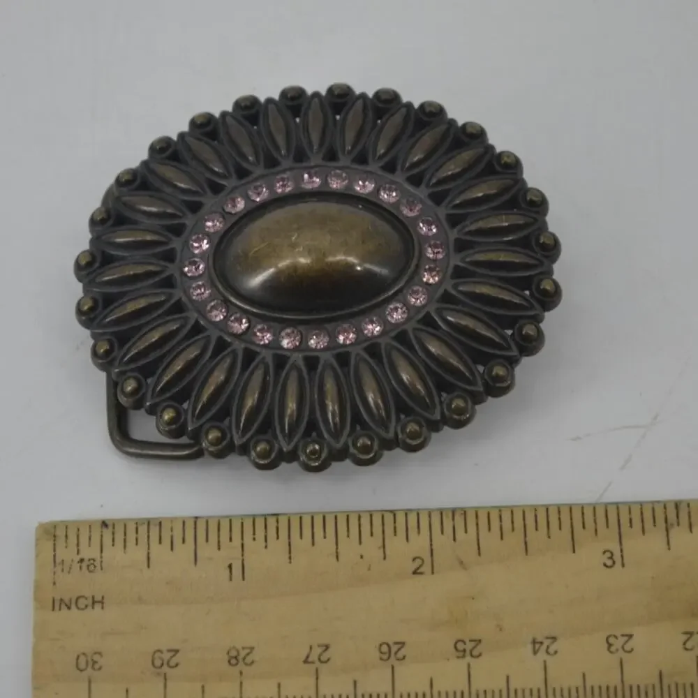Unbranded belt buckle